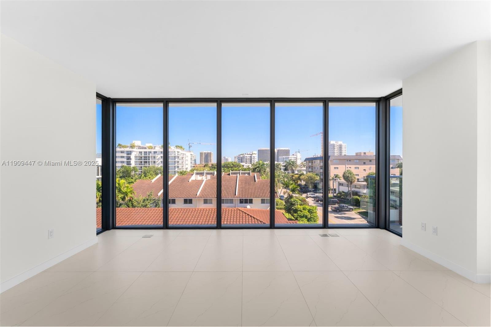 9901 W Bay Harbor Dr # 506