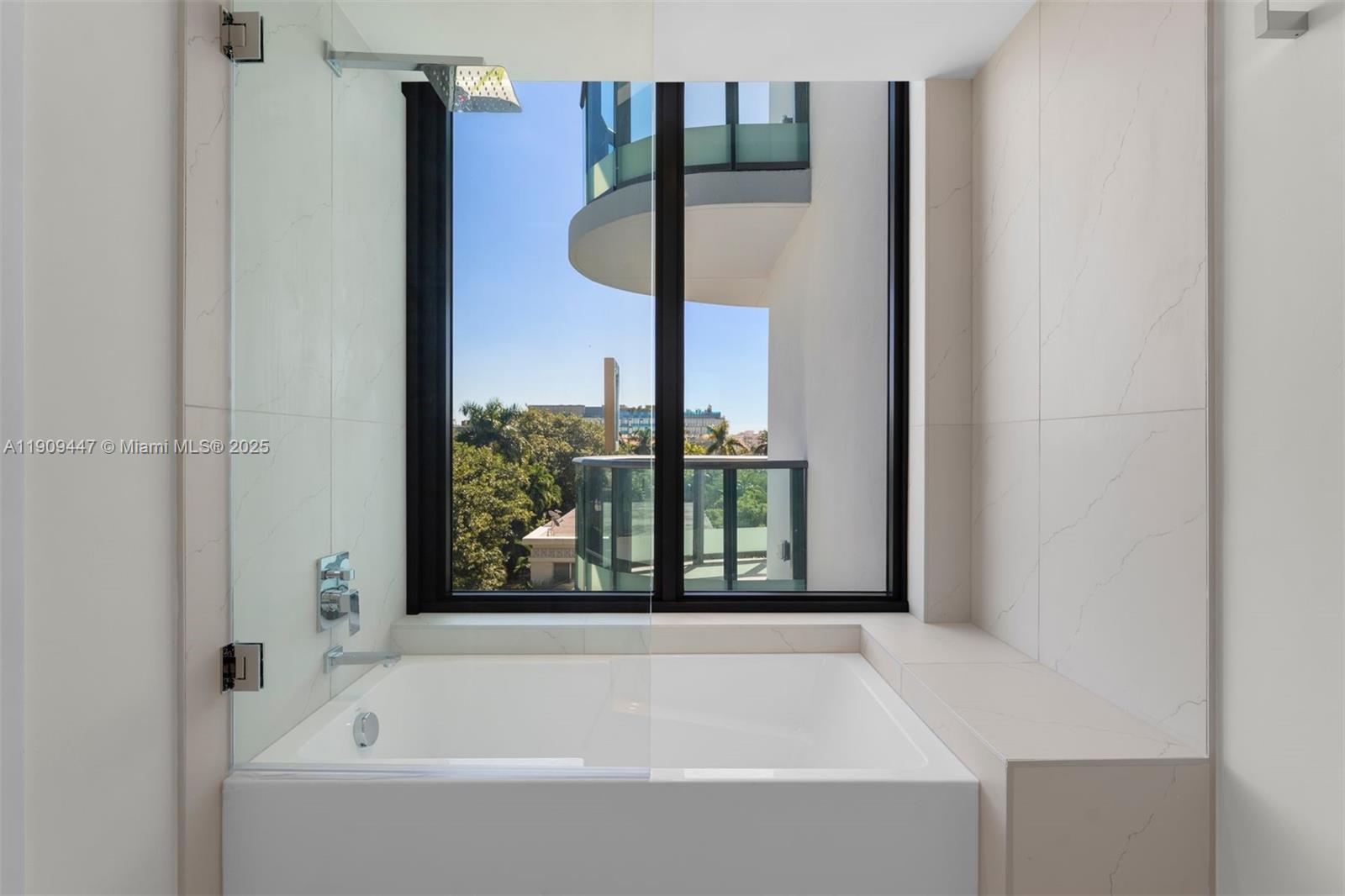 9901 W Bay Harbor Dr # 506