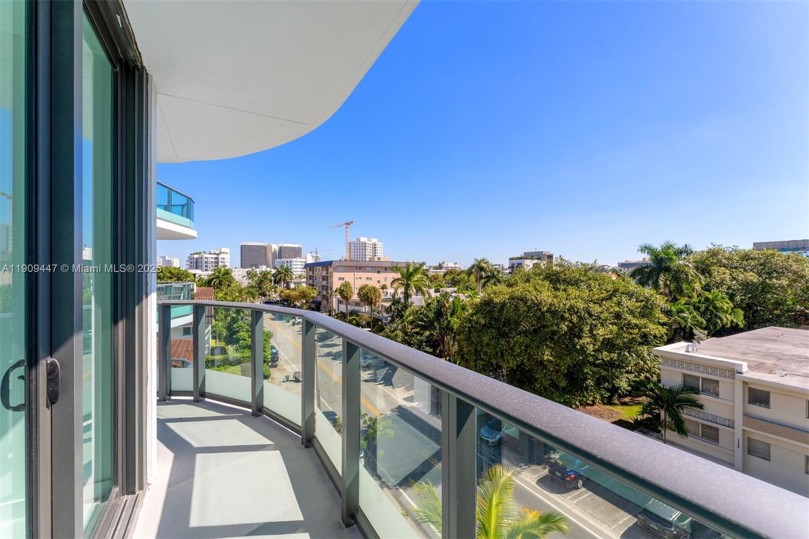 9901 W Bay Harbor Dr # 506