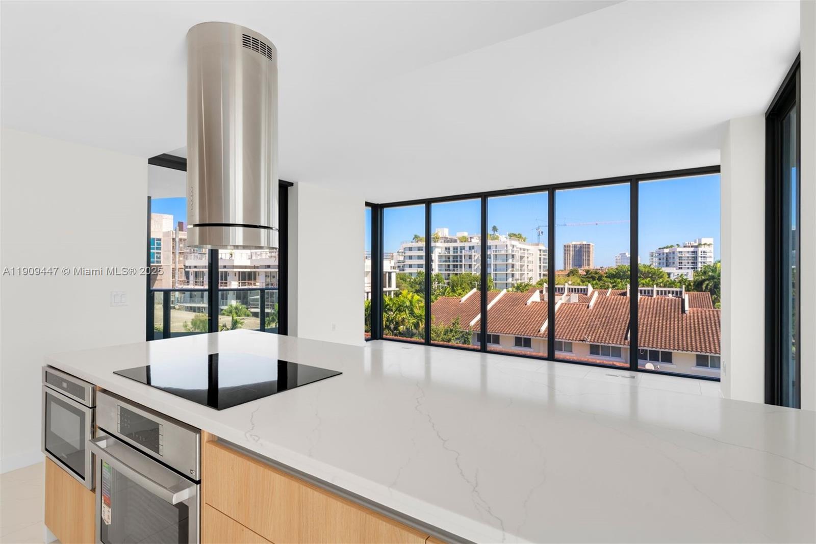 9901 W Bay Harbor Dr # 506