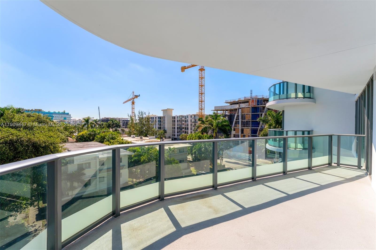 9901 W Bay Harbor Dr # 506