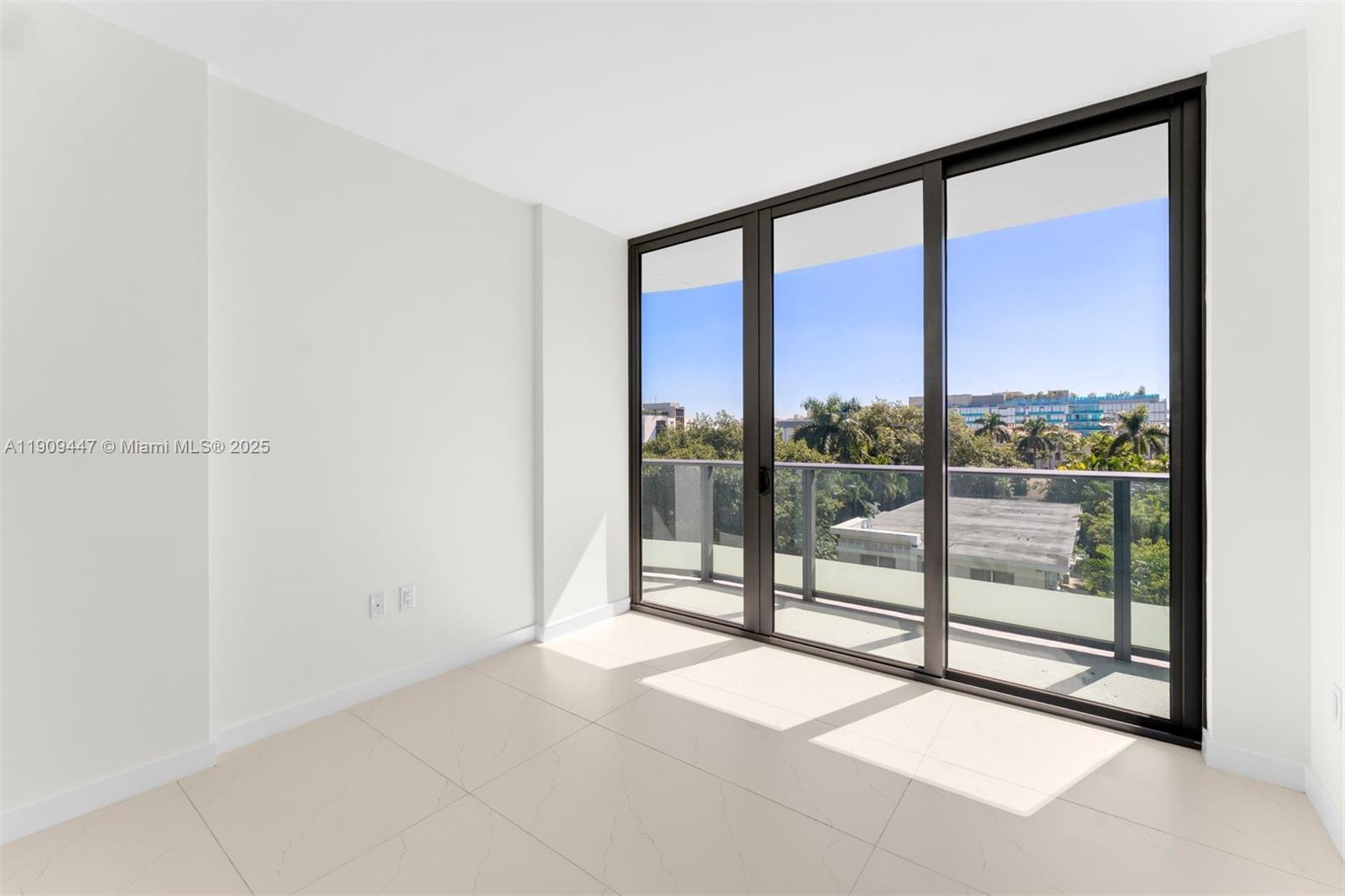 9901 W Bay Harbor Dr # 506