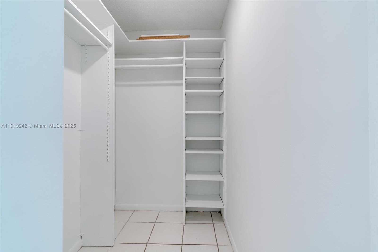 1428 Euclid Ave # 404