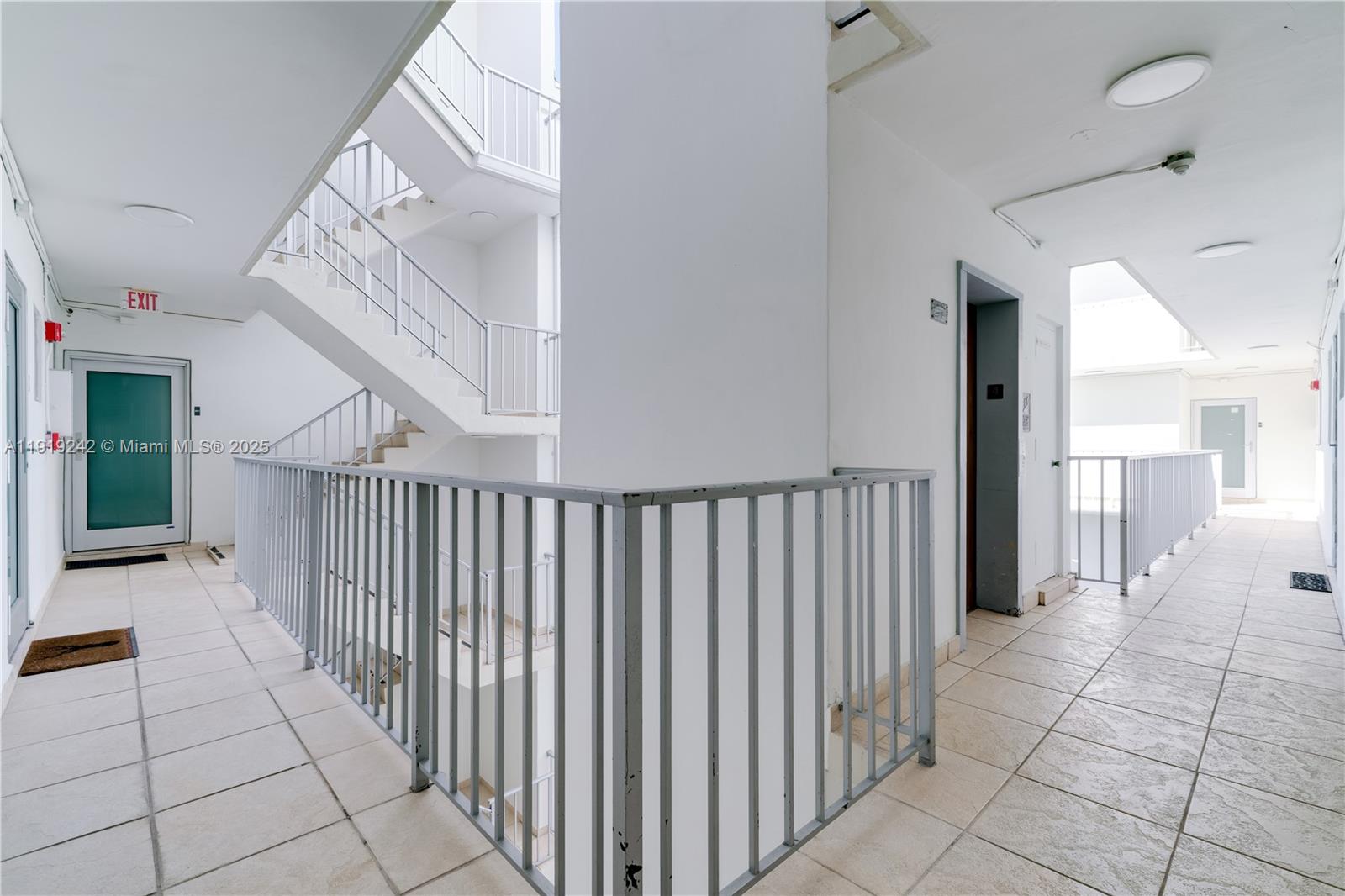 1428 Euclid Ave # 404