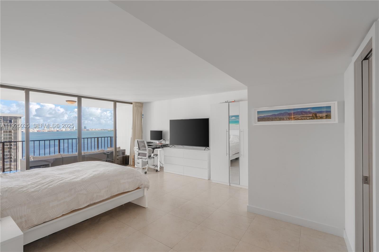 1925 Brickell Ave # D2006