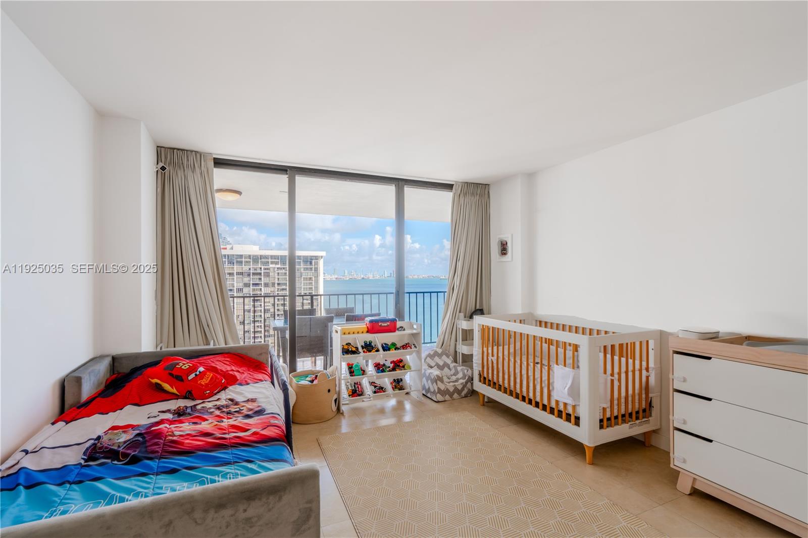 1925 Brickell Ave # D2006