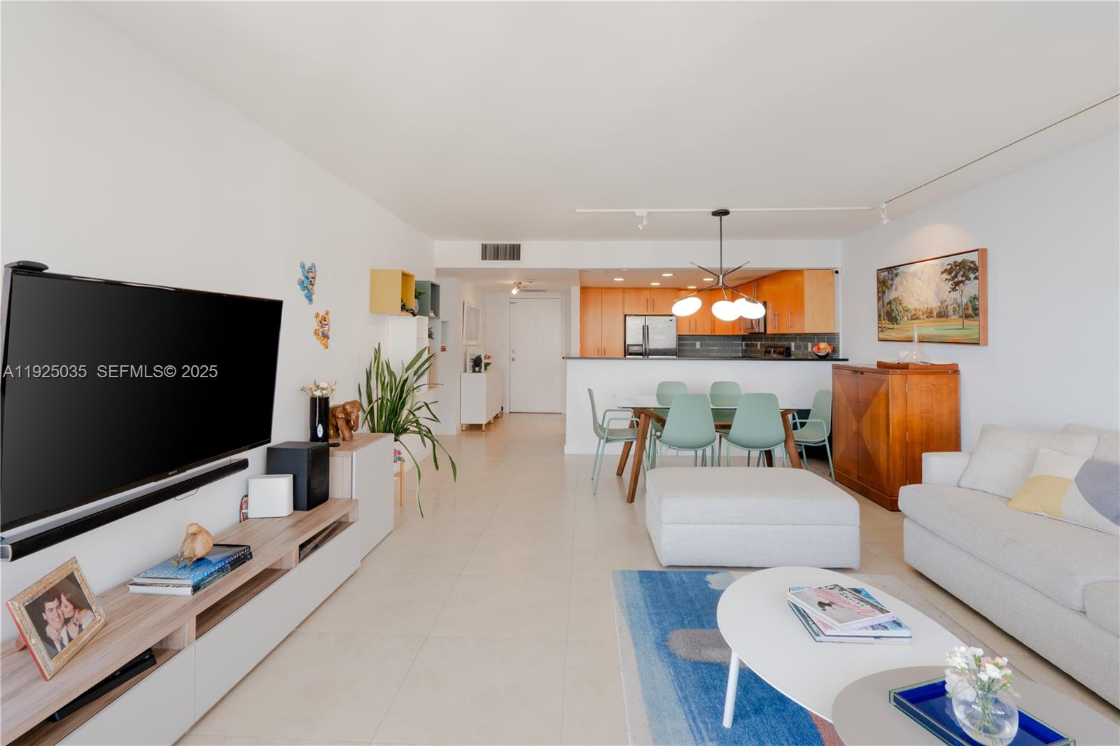 1925 Brickell Ave # D2006