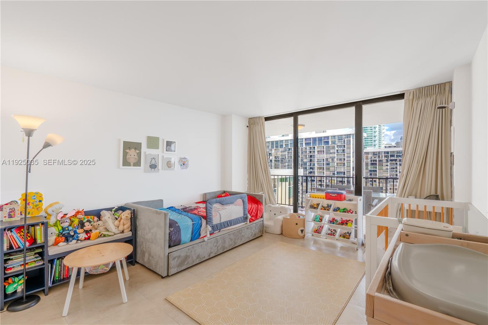 1925 Brickell Ave # D2006