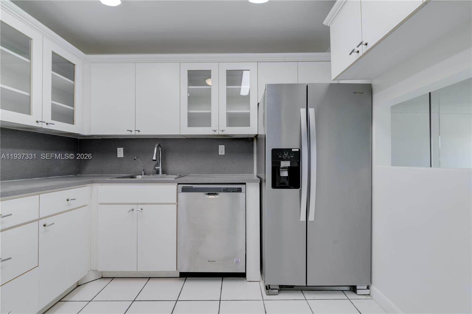 1428 Euclid Ave # 404