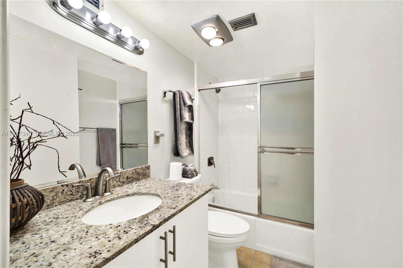 1901 Brickell Ave # B711