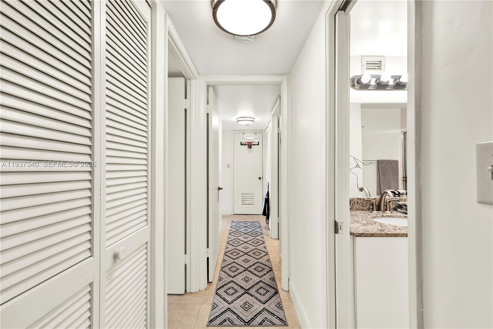 1901 Brickell Ave # B711