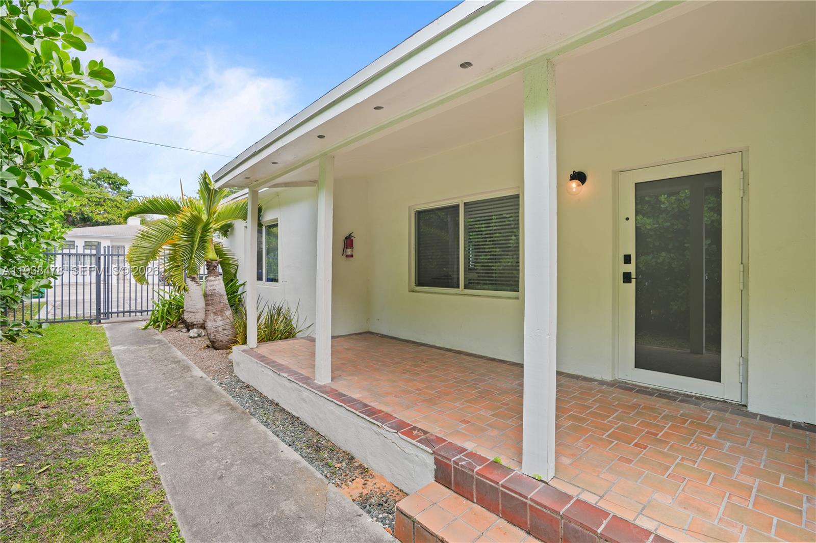 550 NE 68th St # 550