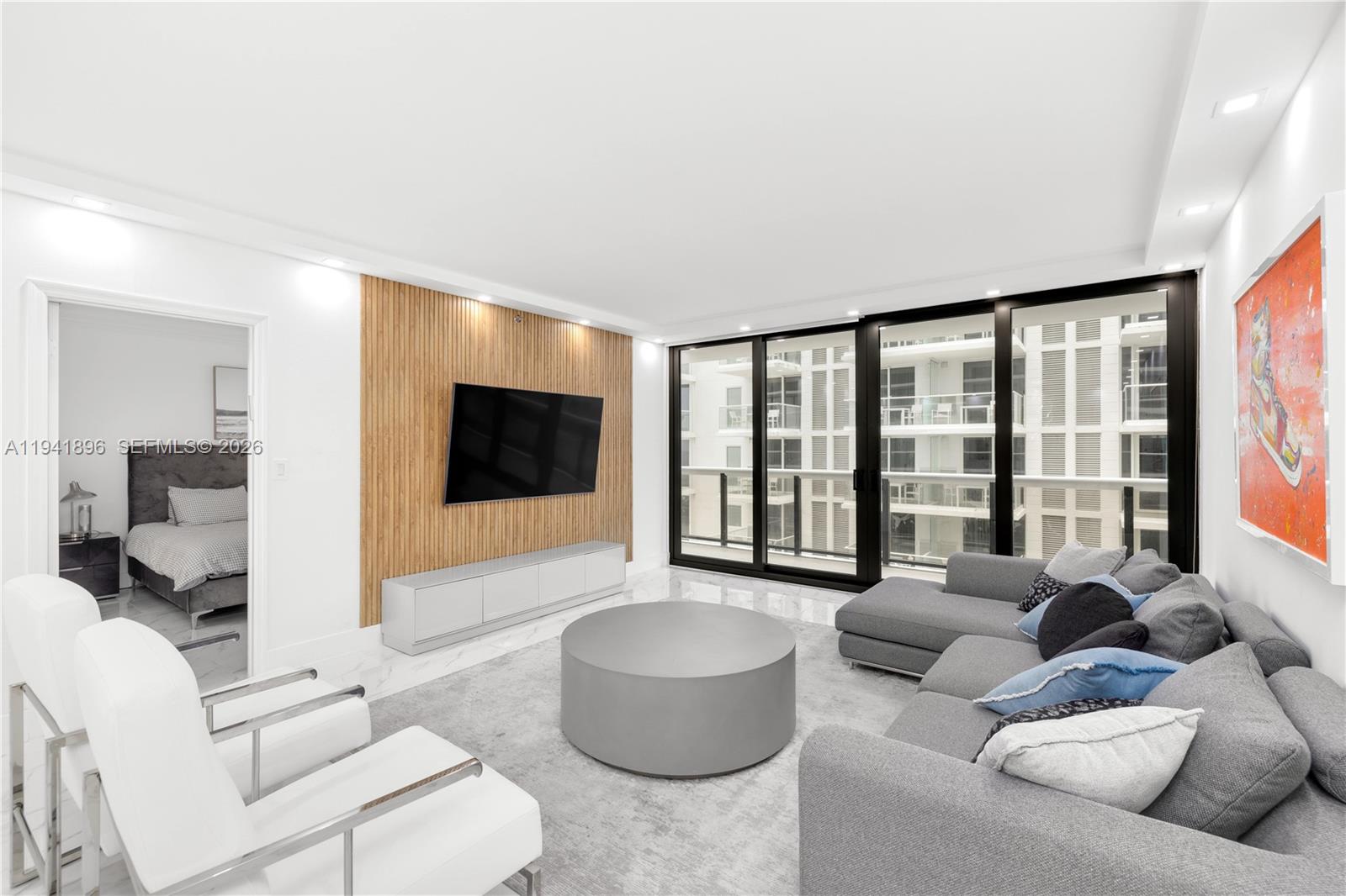 9455 Collins Ave # 806