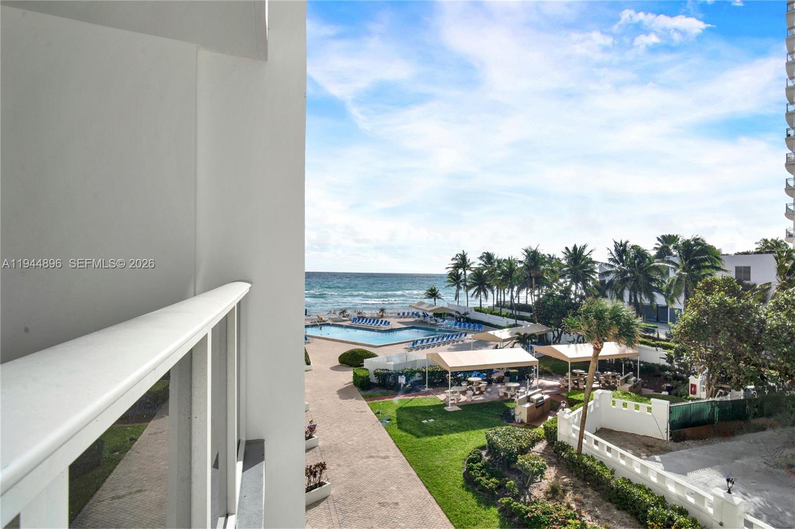 3505 S Ocean Dr # 318