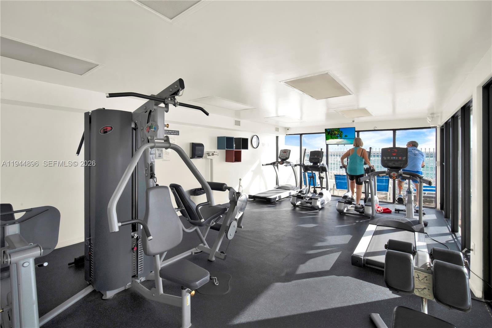 3505 S Ocean Dr # 318