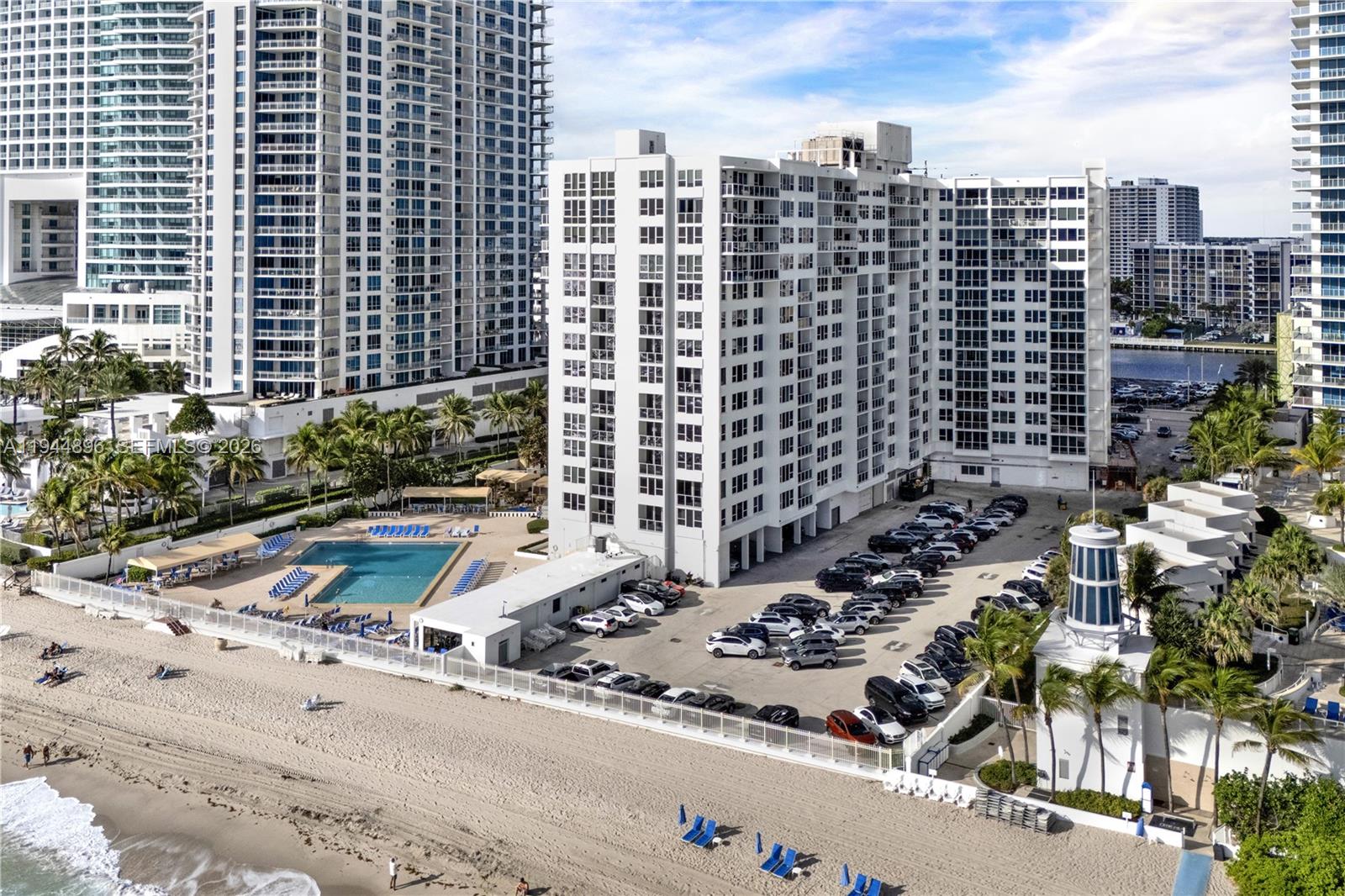 3505 S Ocean Dr # 318