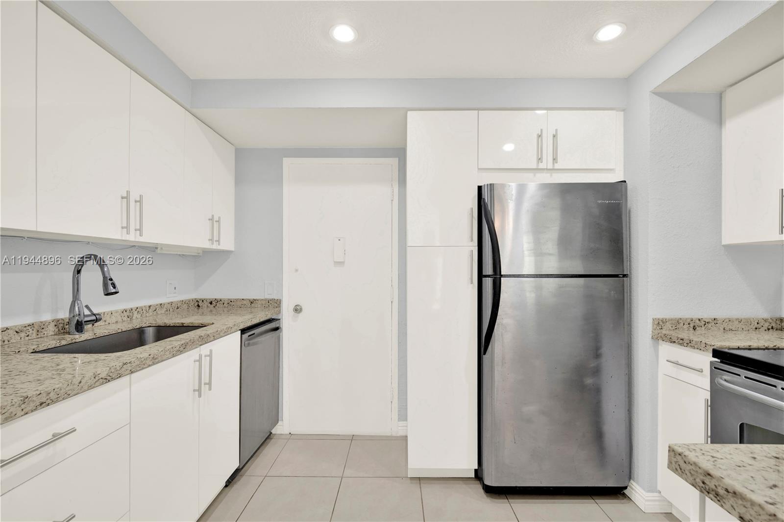 3505 S Ocean Dr # 318