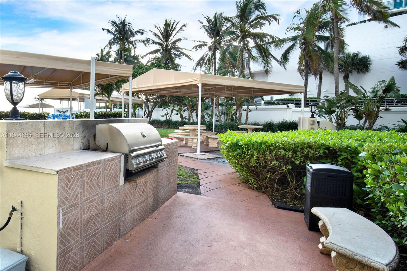 3505 S Ocean Dr # 318