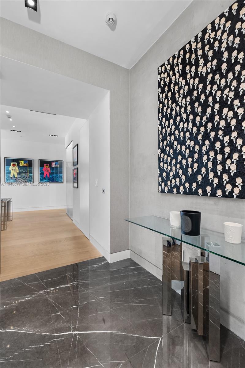 2675 S Bayshore Dr # 1602S