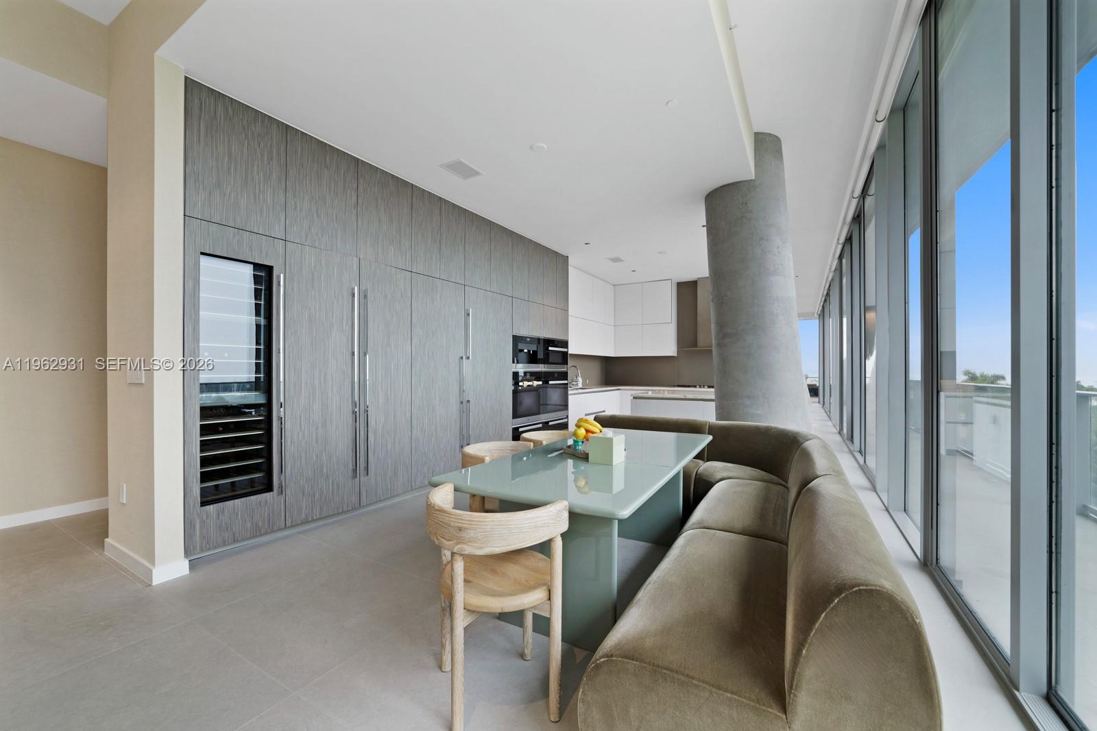 2675 S Bayshore Dr # 602S