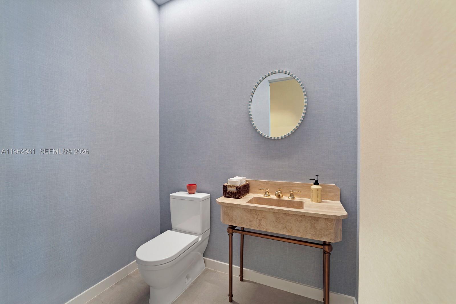 2675 S Bayshore Dr # 602S