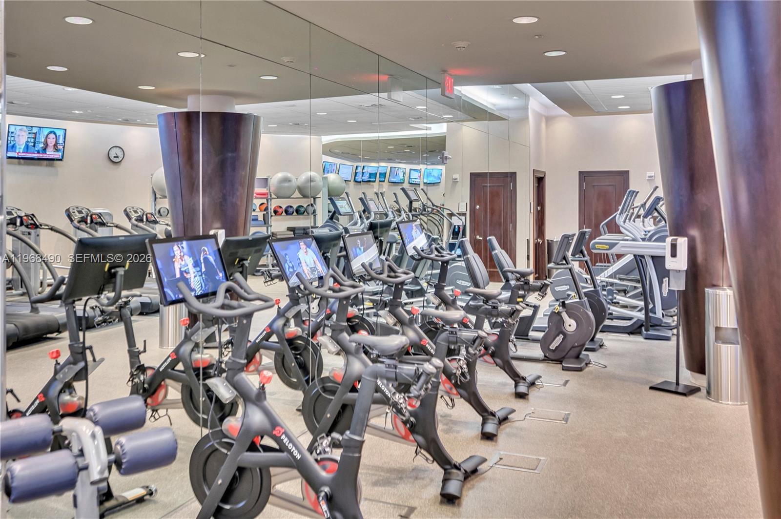 5959 Collins Ave # 701