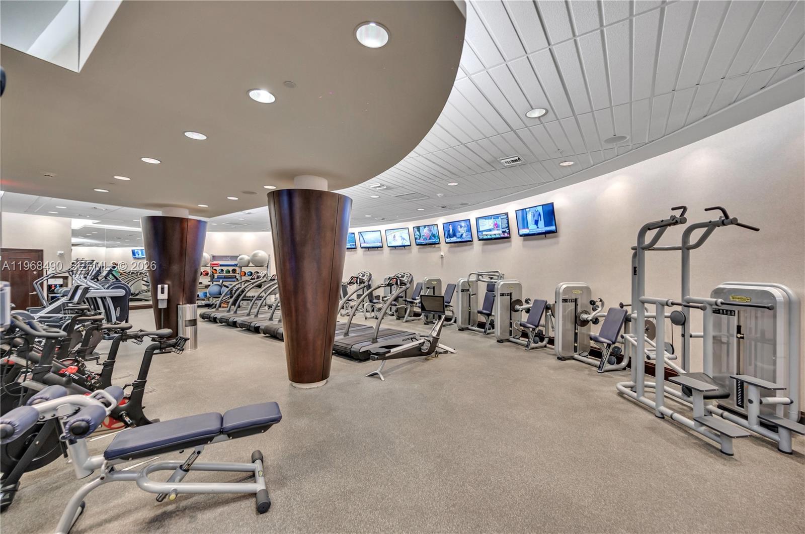 5959 Collins Ave # 701