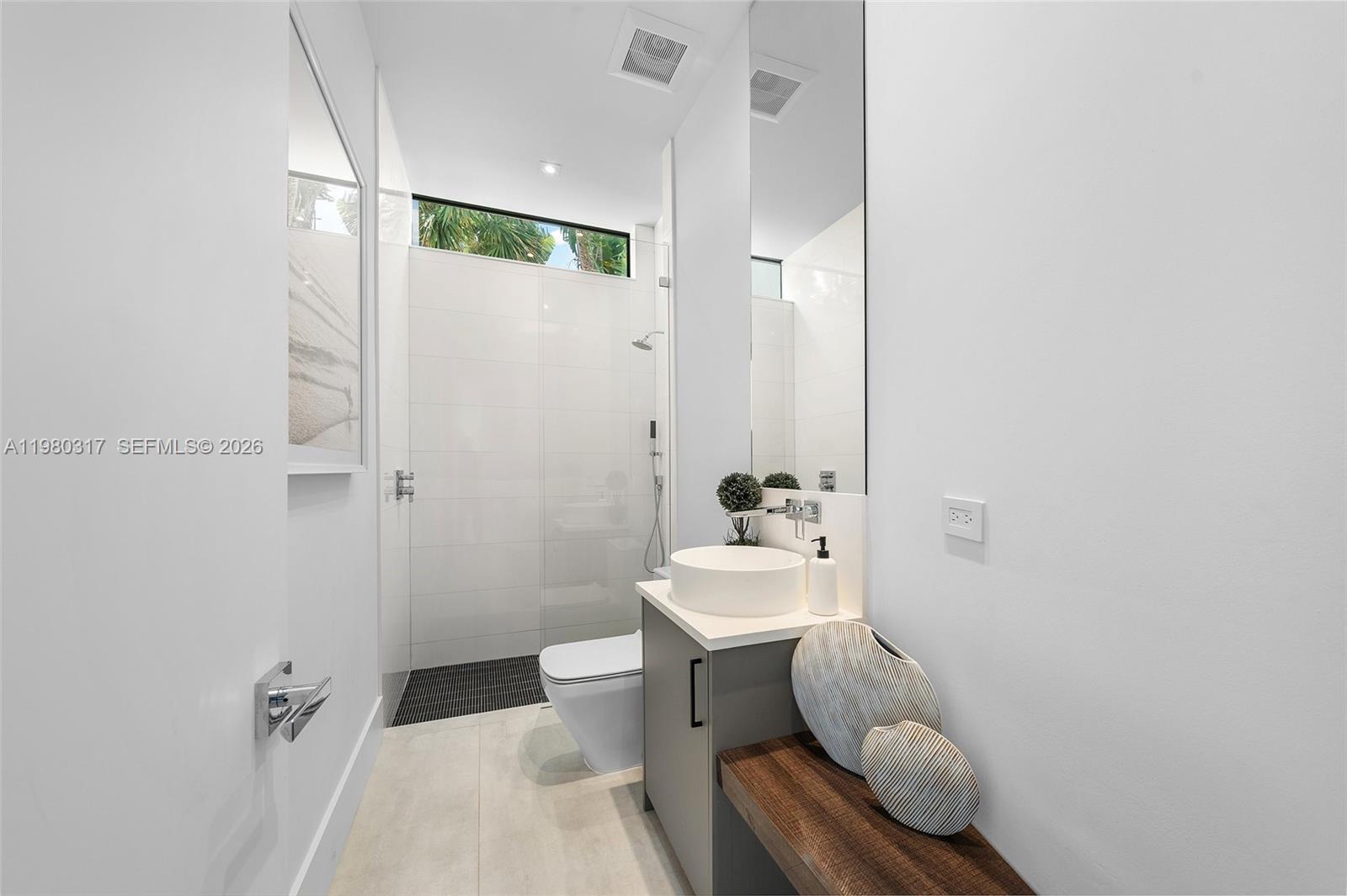 2500 Middle River Dr