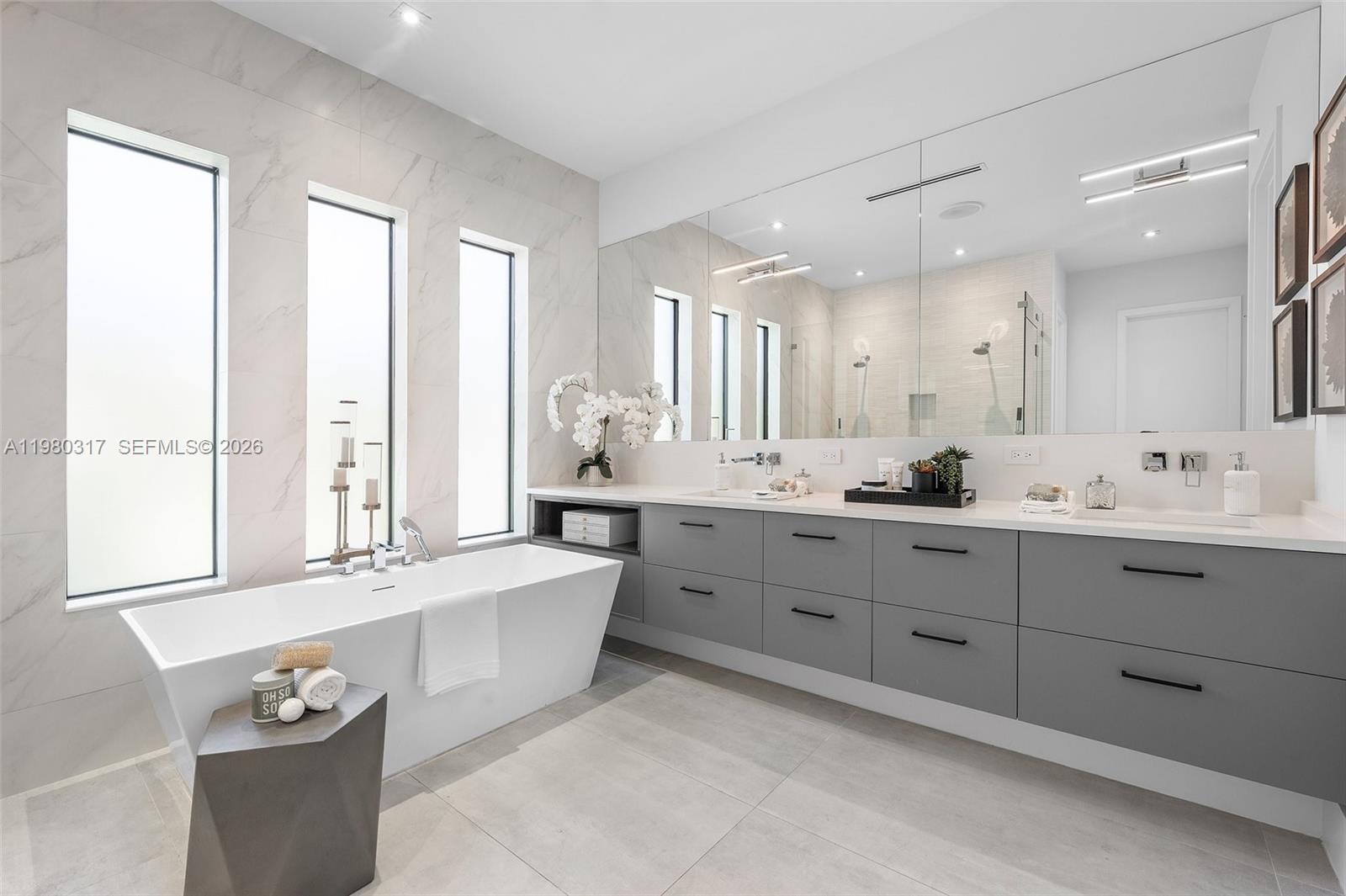 2500 Middle River Dr