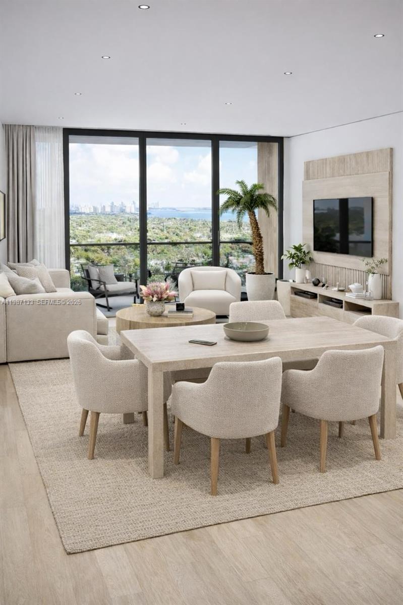 7880 NE Bayshore Ct # 2D