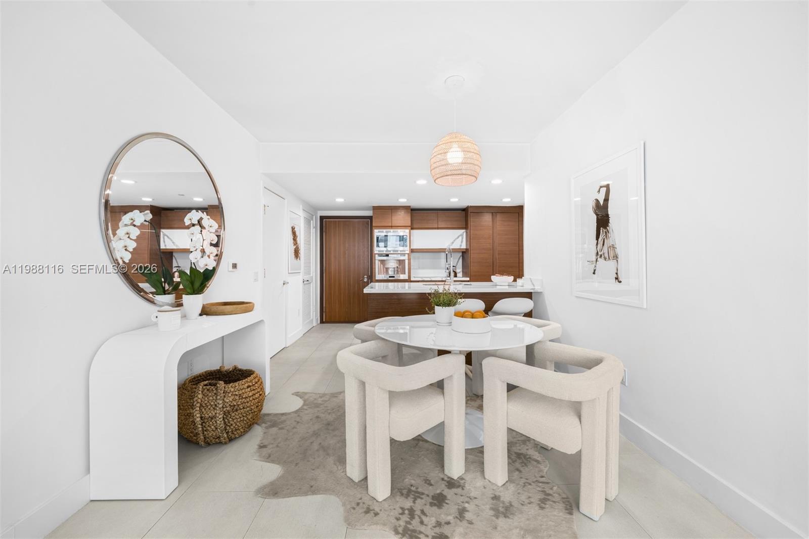 5875 Collins Ave # 906