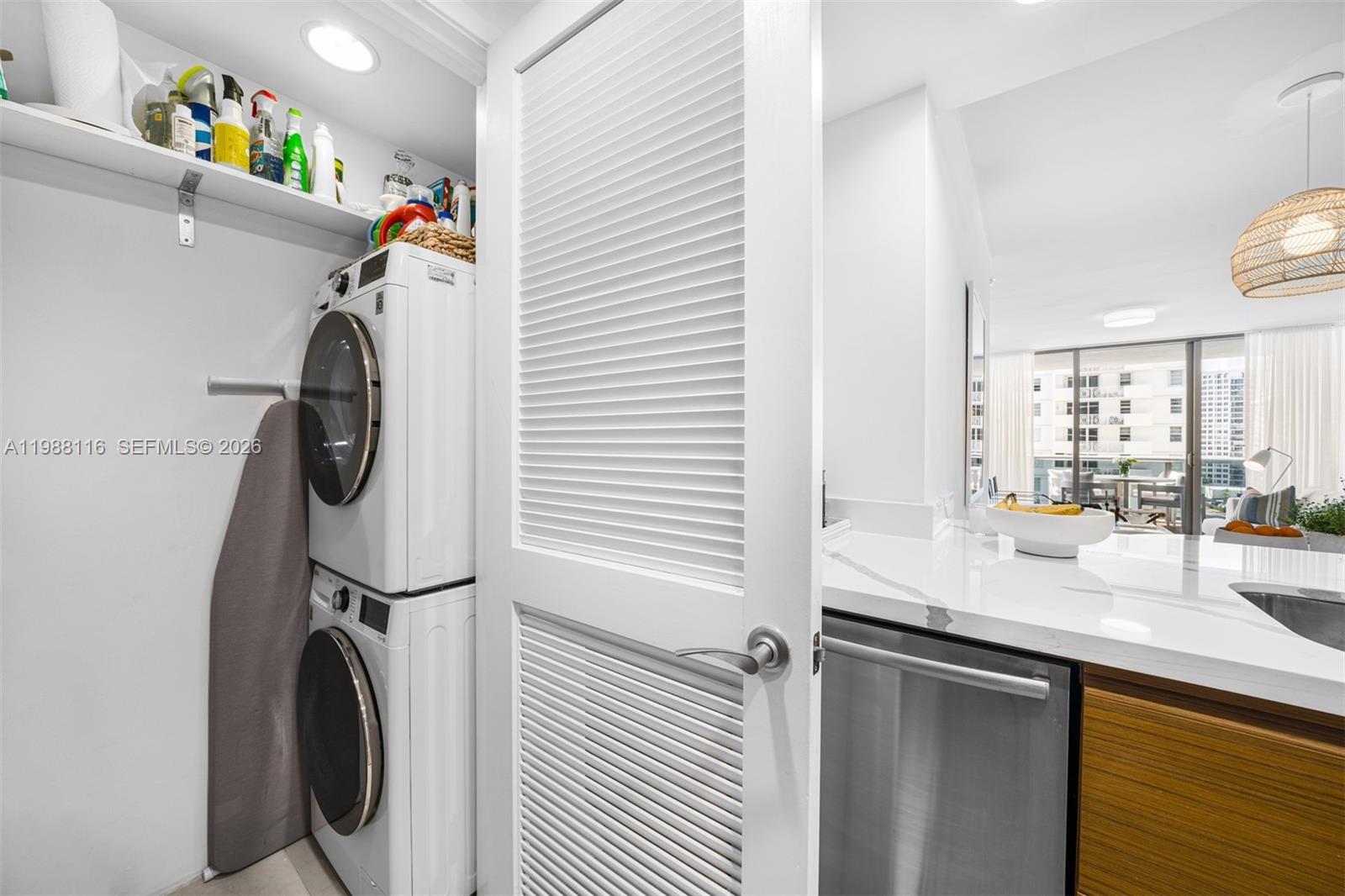 5875 Collins Ave # 906