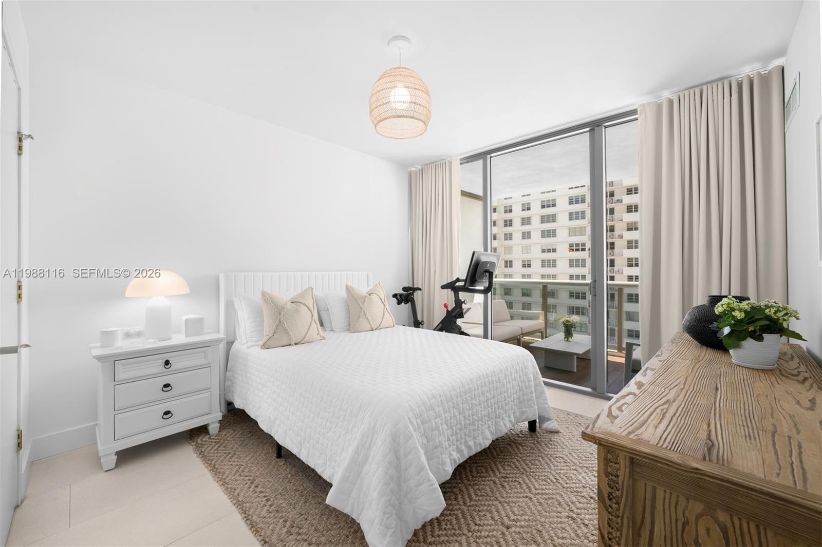 5875 Collins Ave # 906