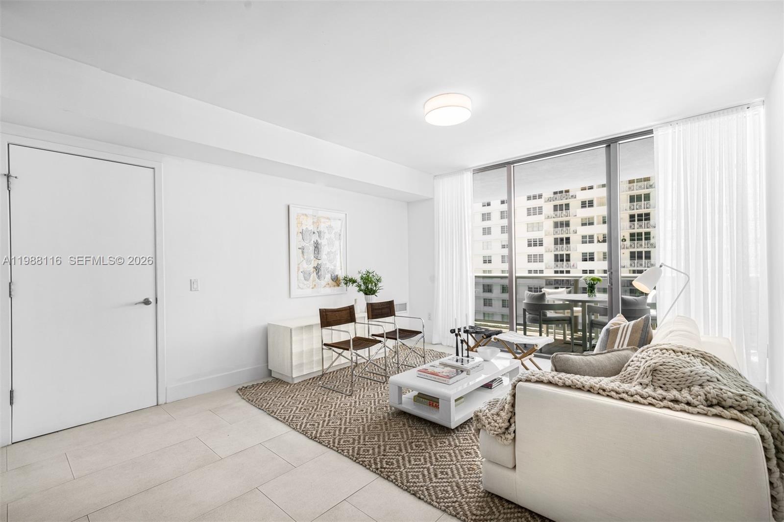 5875 Collins Ave # 906