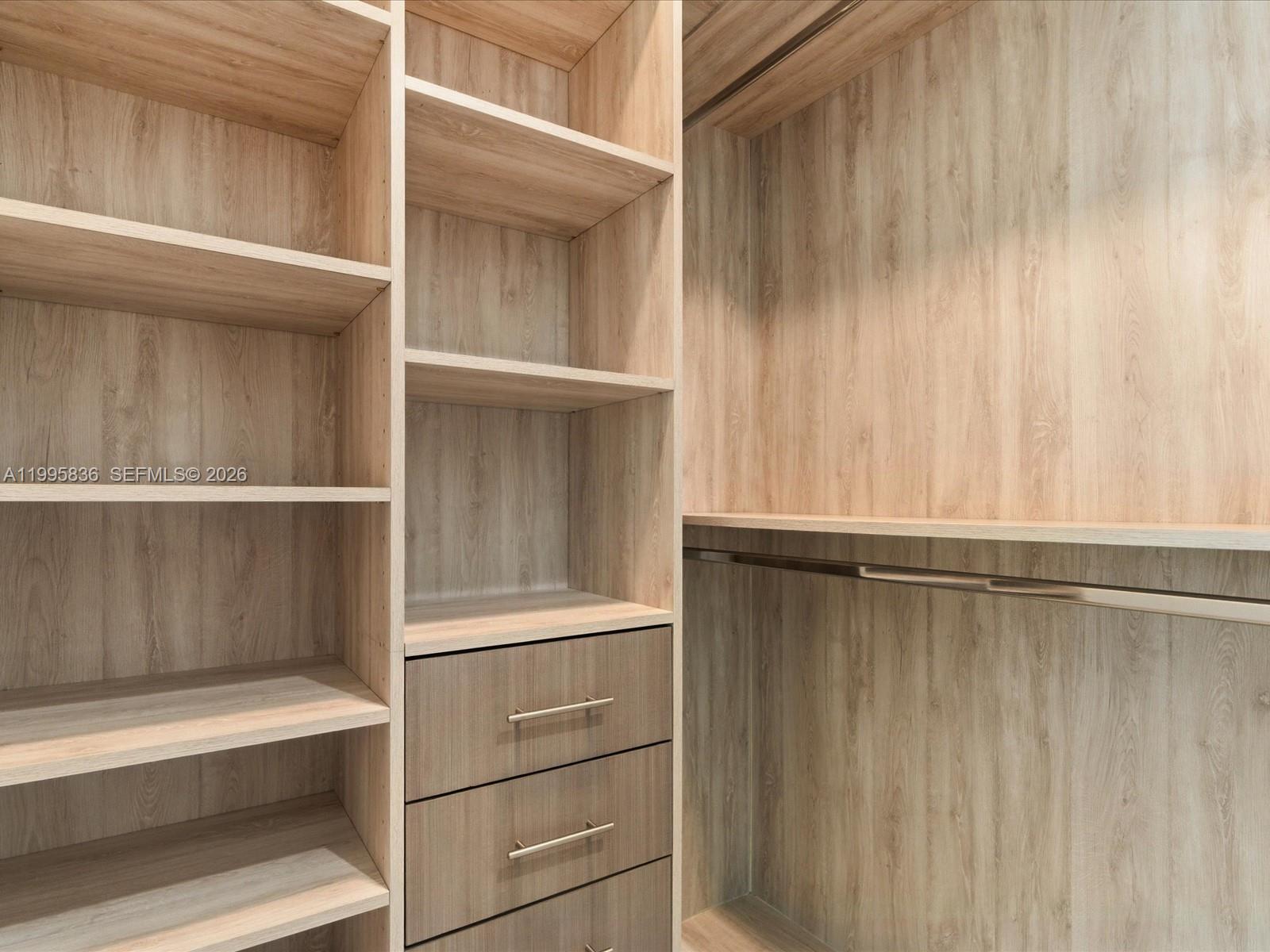 529 SW 11th St Unit: PH303