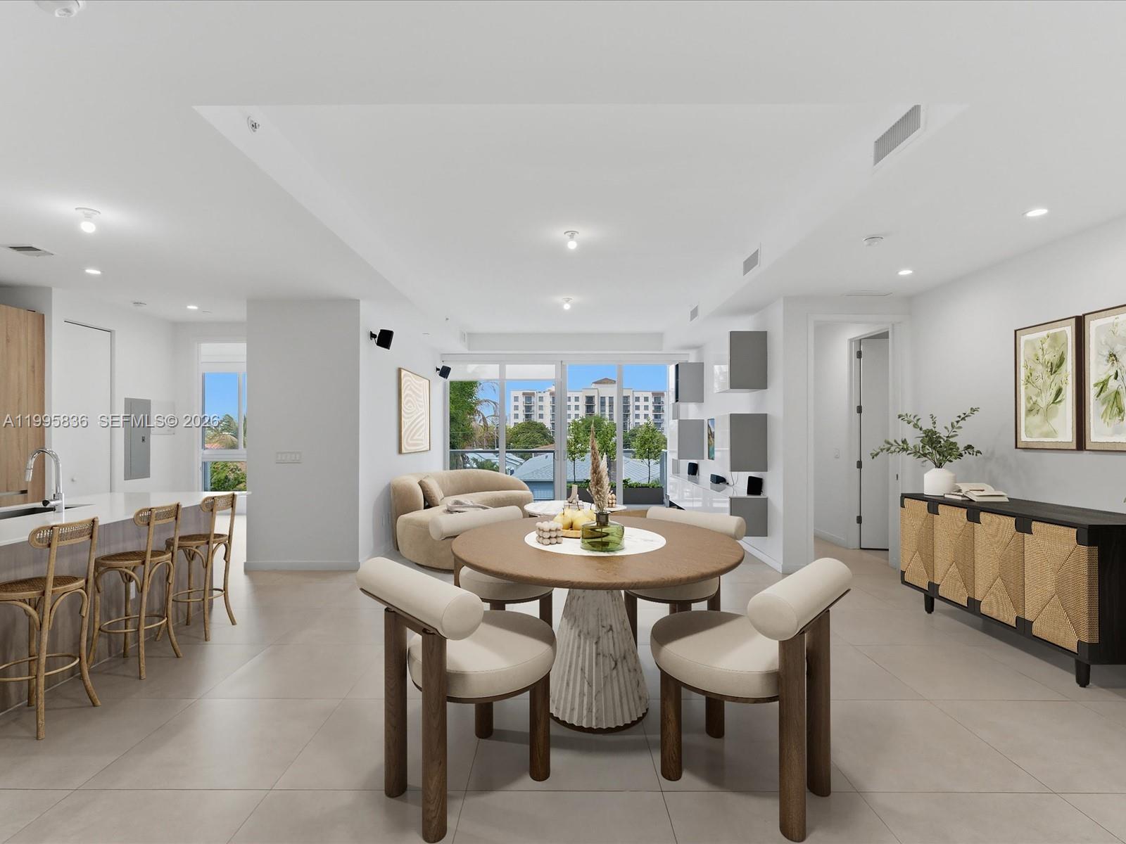 529 SW 11th St Unit: PH303