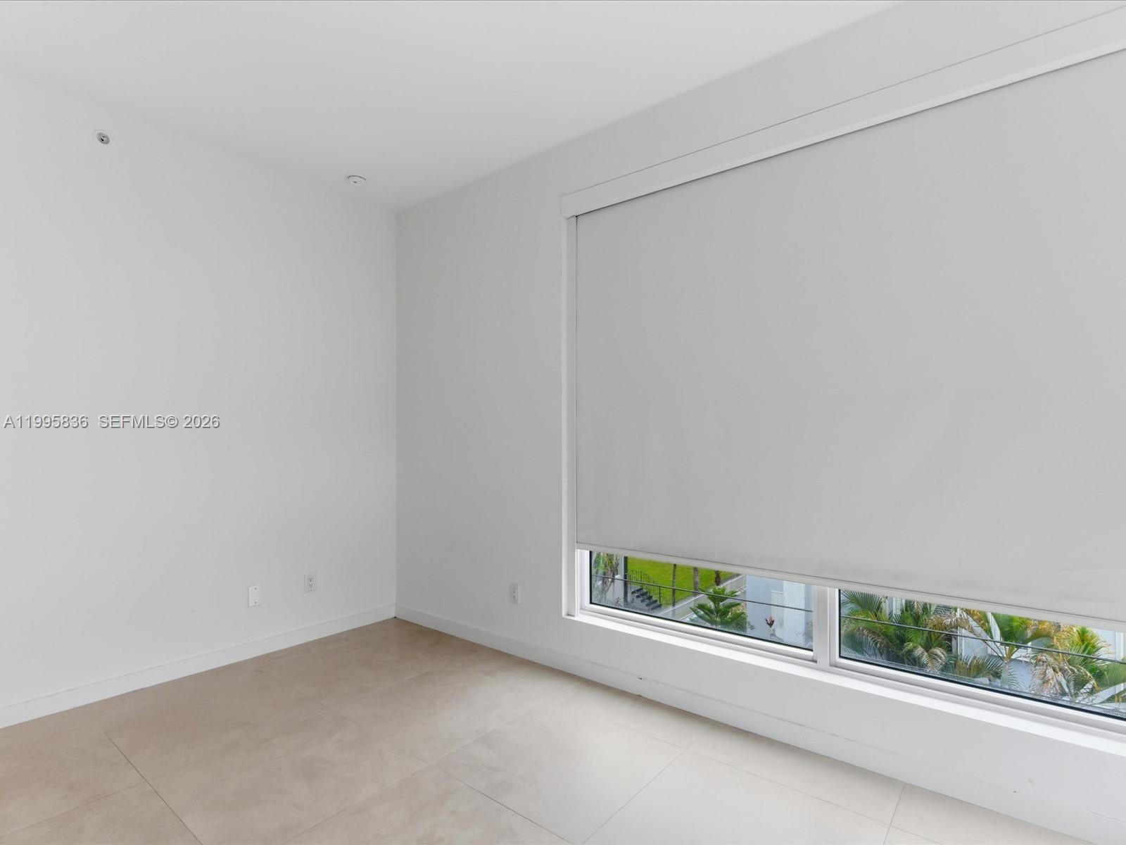 529 SW 11th St Unit: PH303