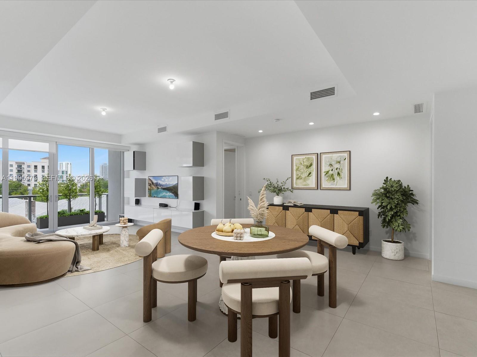 529 SW 11th St Unit: PH303