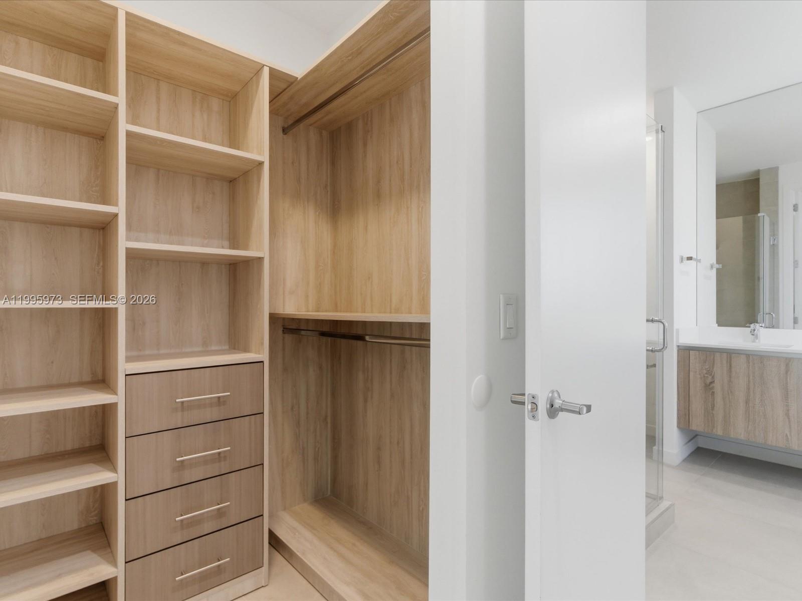 529 SW 11th St Unit: PH303