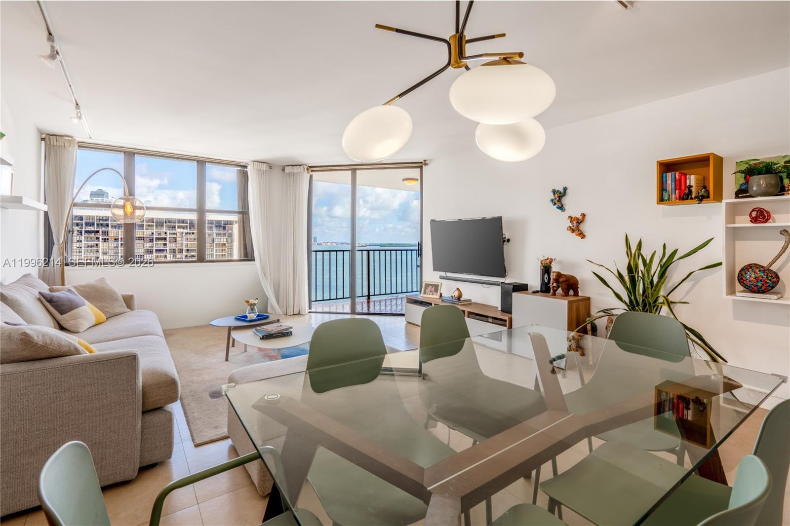 1925 Brickell Ave # D2006