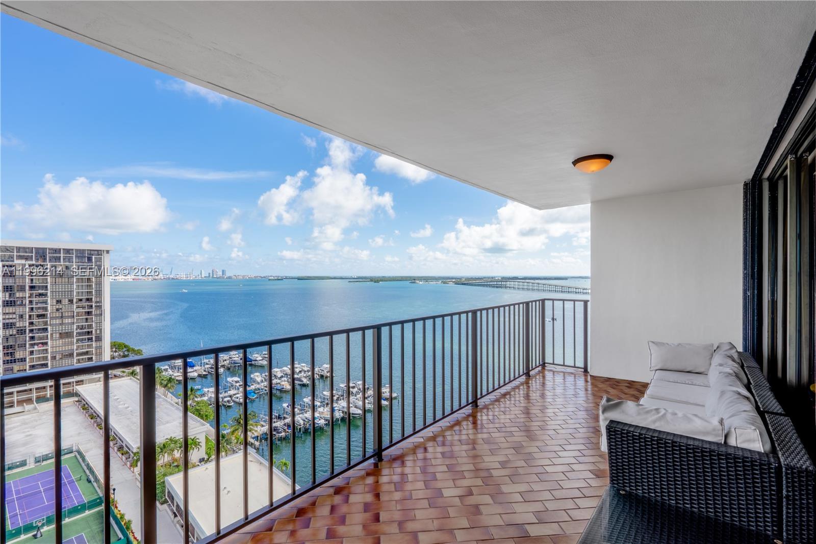 1925 Brickell Ave # D2006