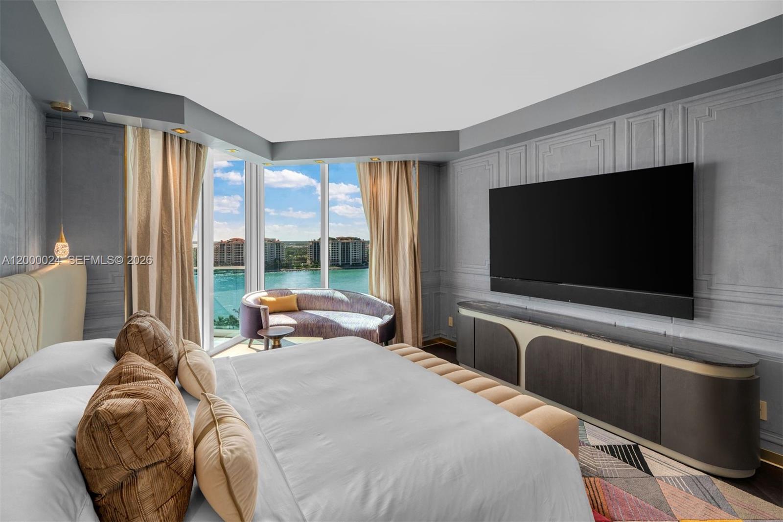 300 S Pointe Dr # 1501