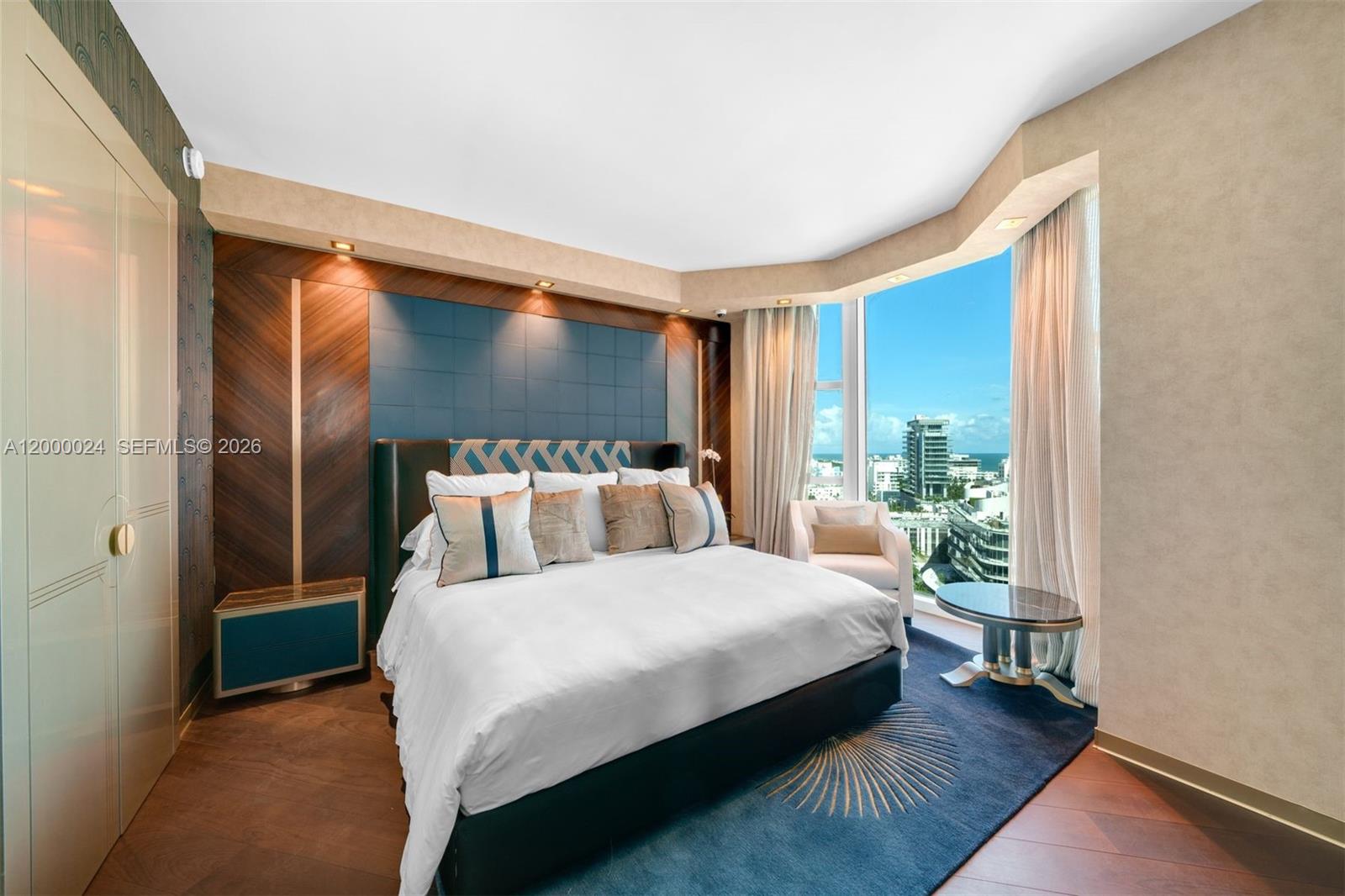 300 S Pointe Dr # 1501