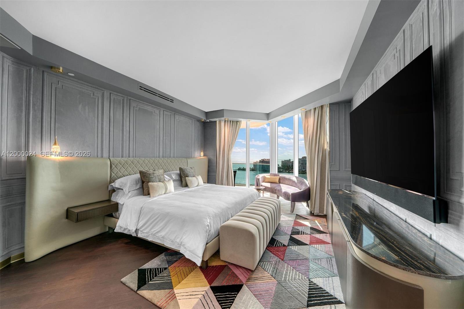 300 S Pointe Dr # 1501