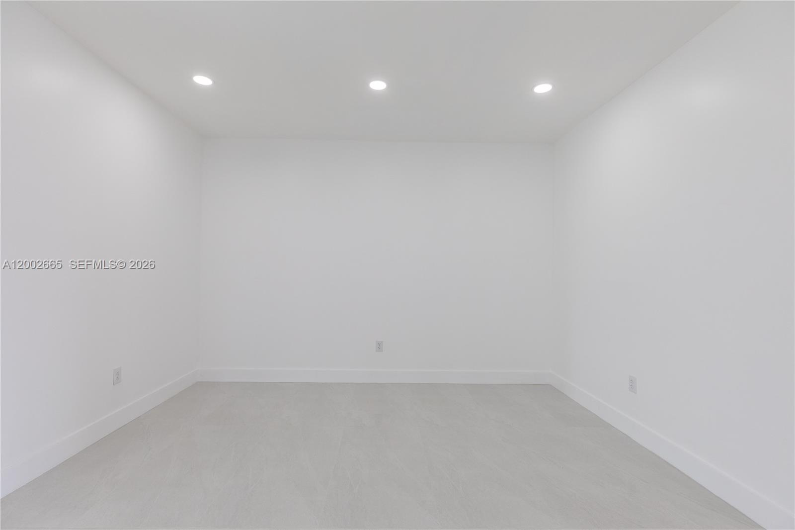 5550 SW 4th St