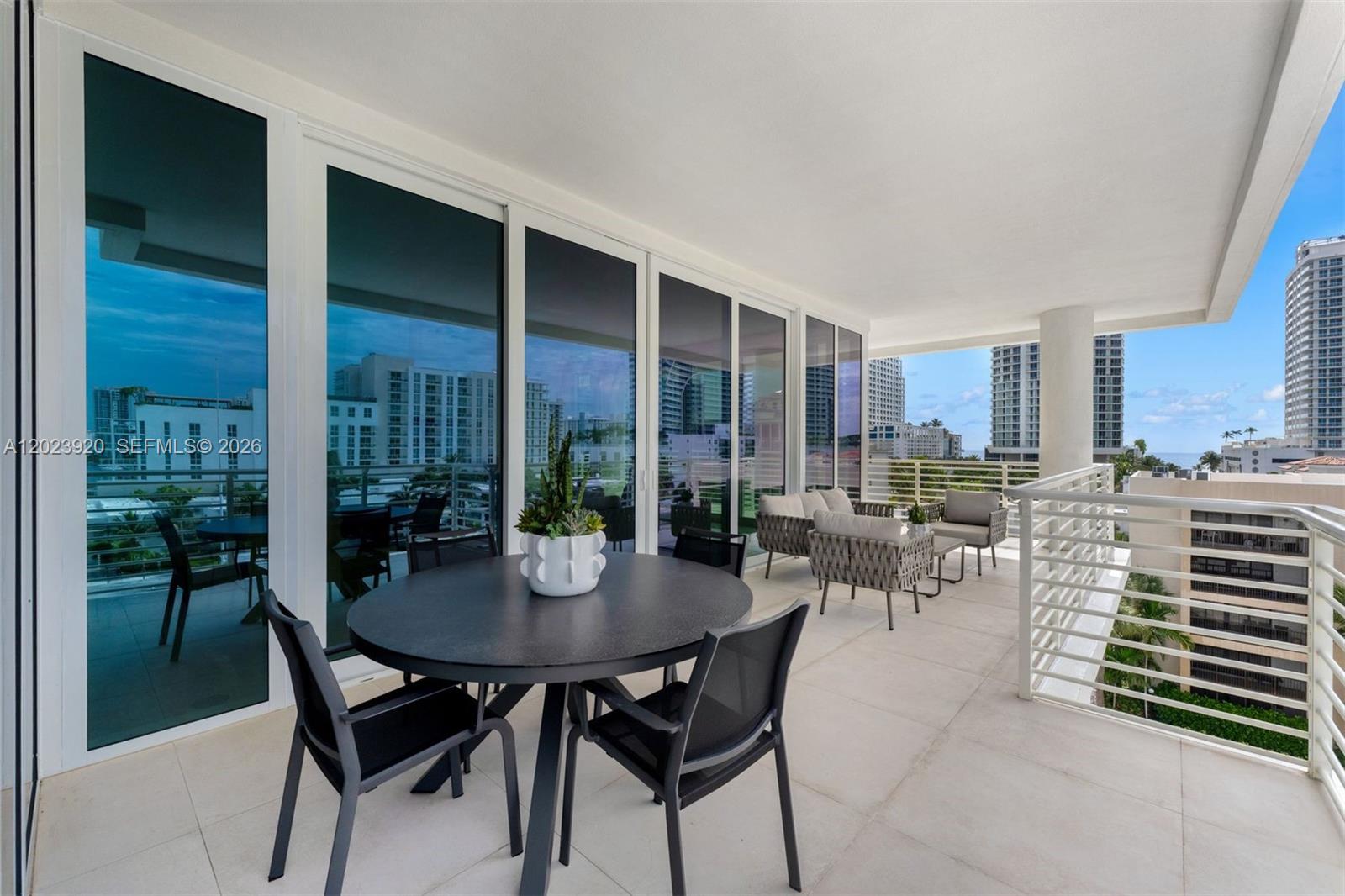 527 Orton Ave # 403
