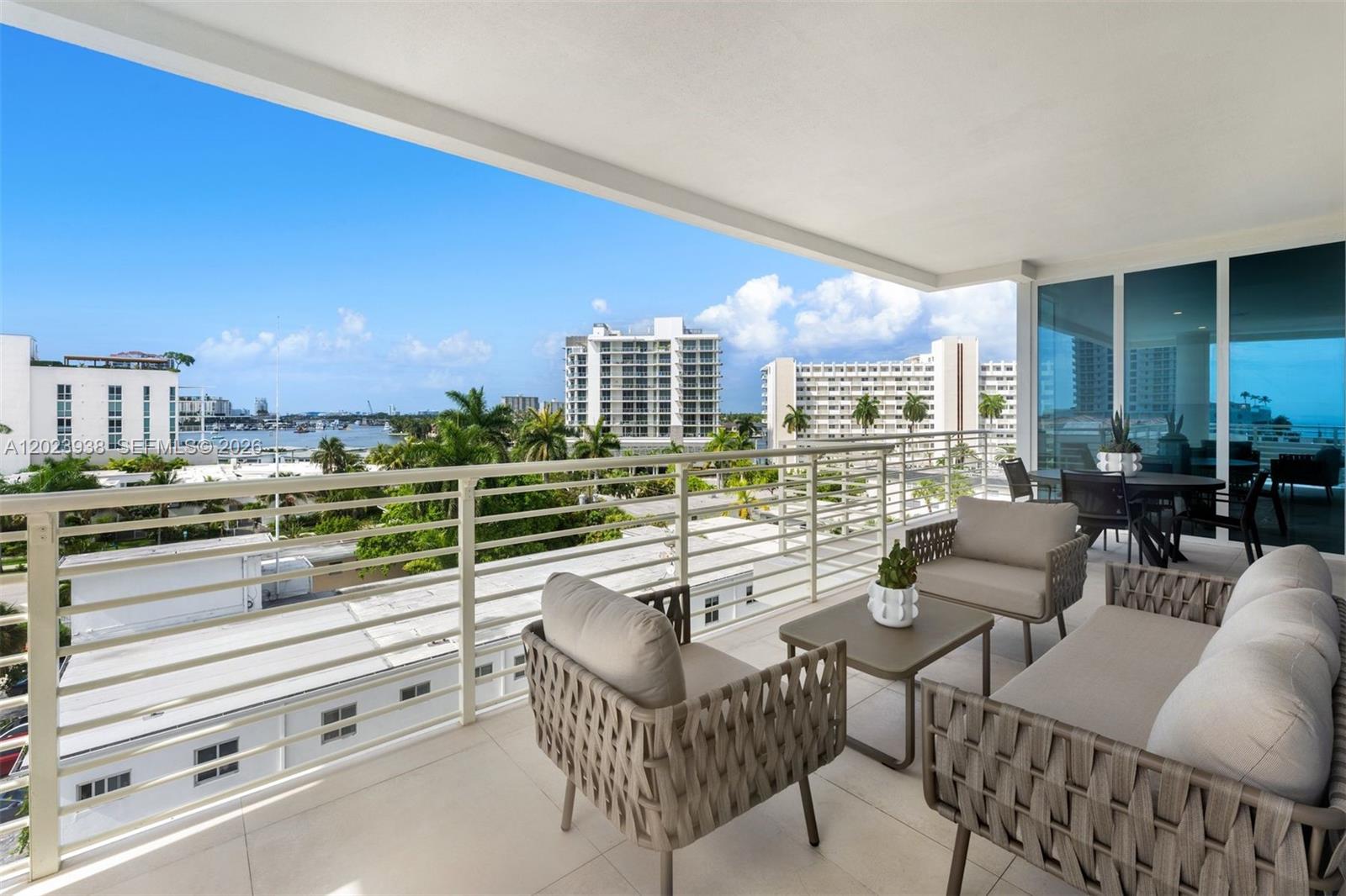 527 Orton Ave # 501