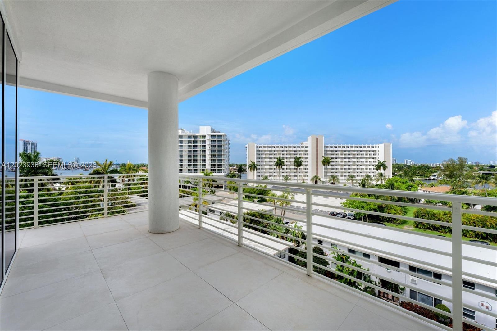 527 Orton Ave # 501