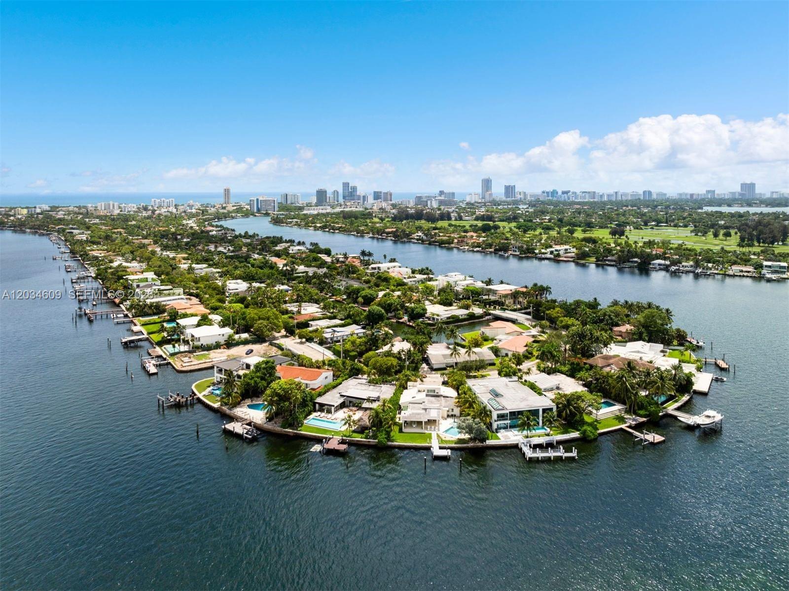 7975 Biscayne Point Cir