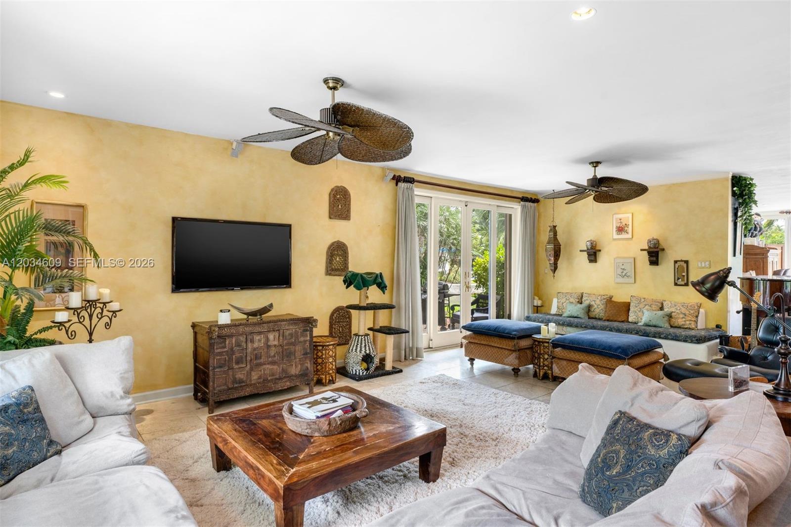 7975 Biscayne Point Cir